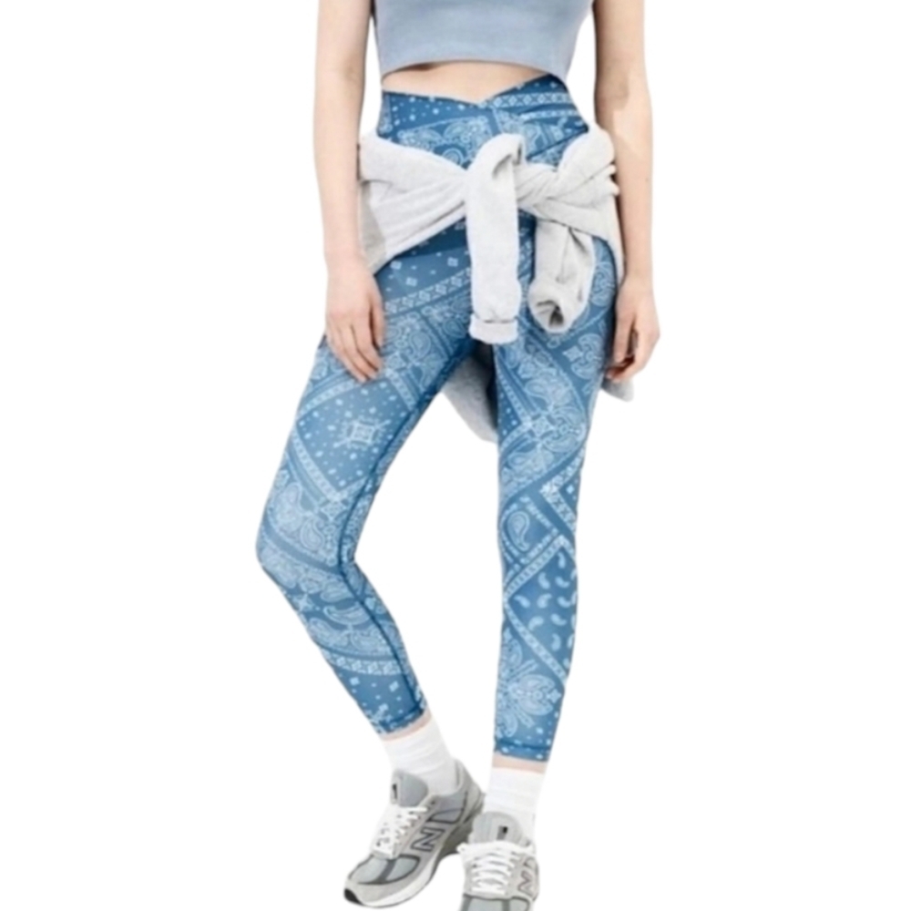 American‎ Eagle Blue Bandana Everything Leggings  Size Small